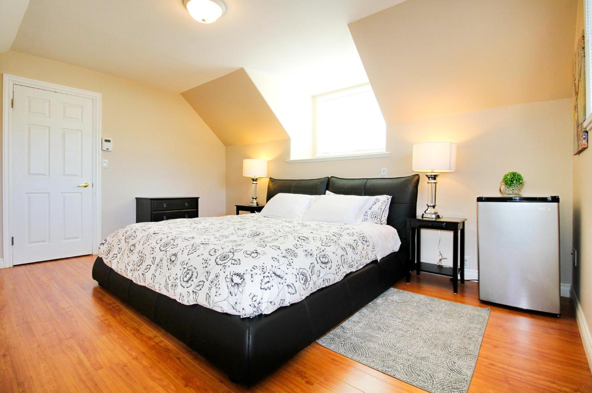 Spacious Two Bedrooms With Two Bathrooms Central Richmond 15Min To Yvr Airport 外观 照片