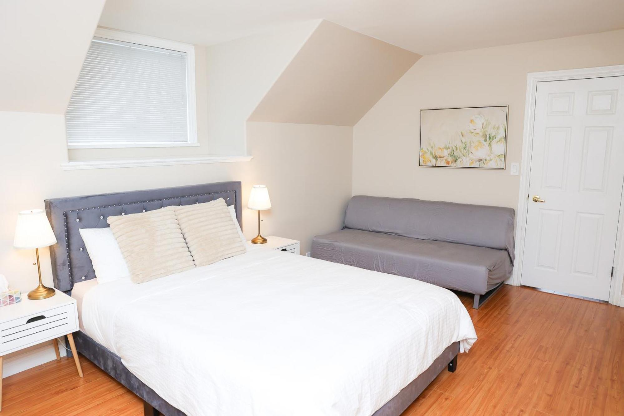 Spacious Two Bedrooms With Two Bathrooms Central Richmond 15Min To Yvr Airport 外观 照片